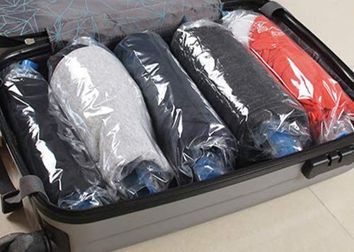 Pack Clothes in Airtight Bags When Travel to Prevent Bedbugs